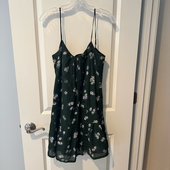Current Elliott floral green & white babydoll mini dress | Size 1 - Picture 2 of 6